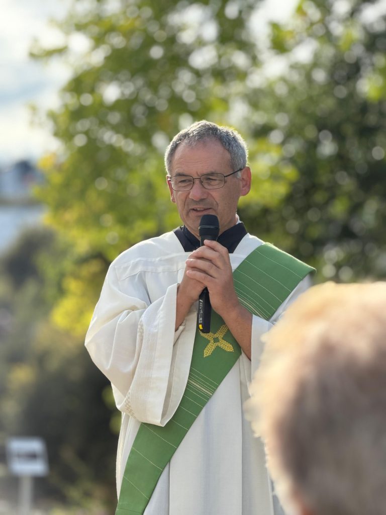Katholischer Diakon Kristof Windolf Diakon